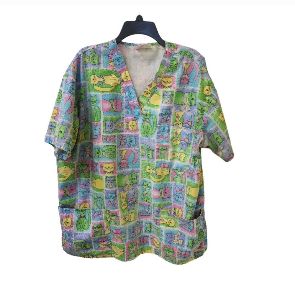 Adar Colorful Cat Scrub Top Size Large